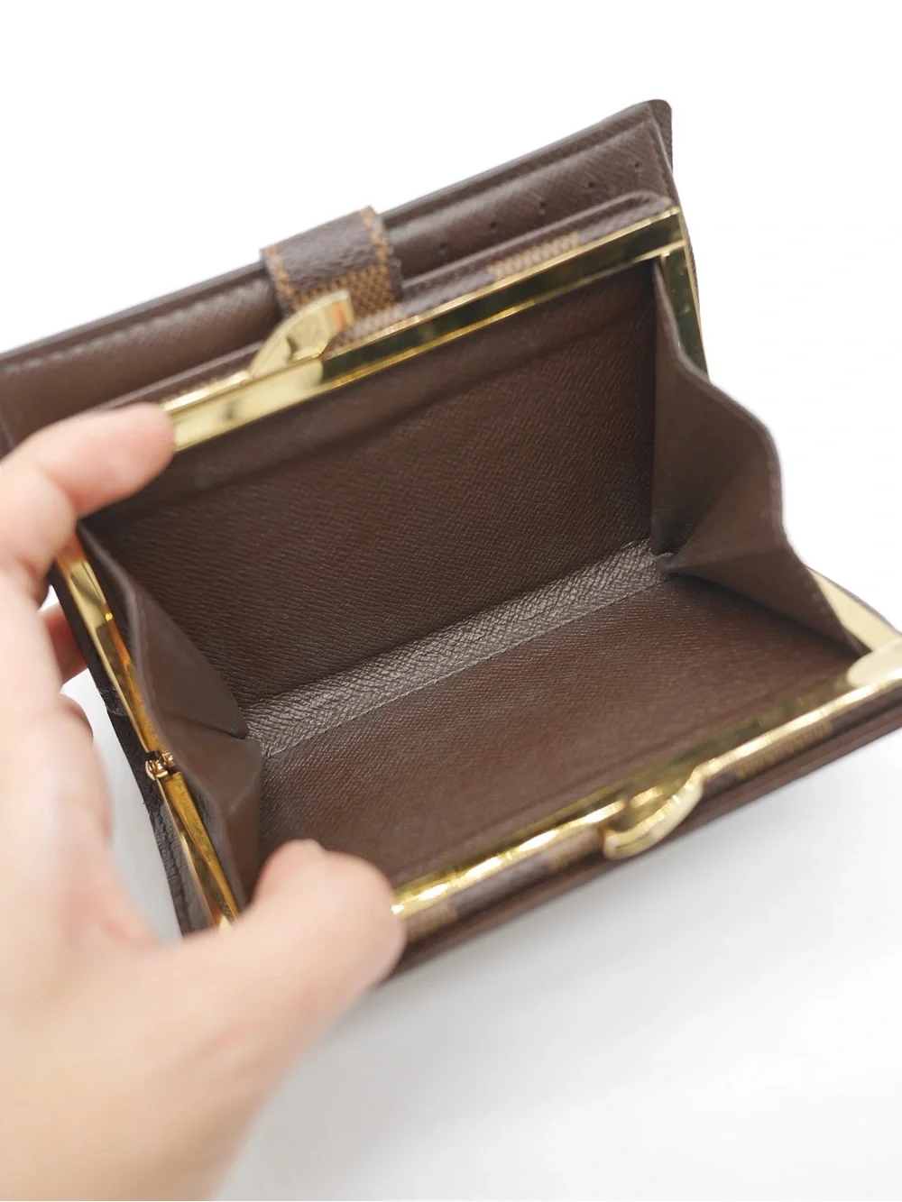 🍓LV Kisslock DE Medium Wallet CA0076